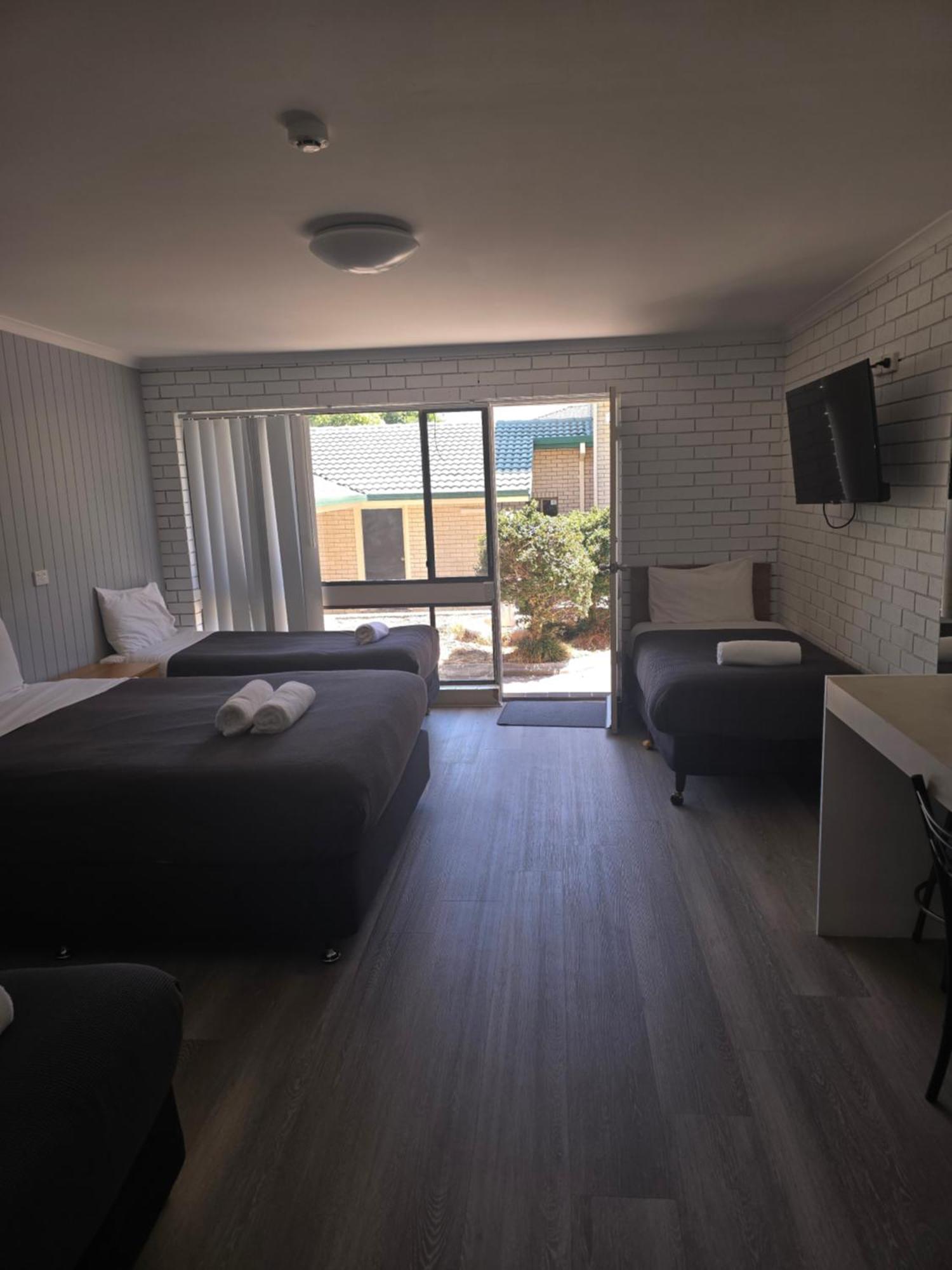 Bega Southtown Motor Inn Dış mekan fotoğraf