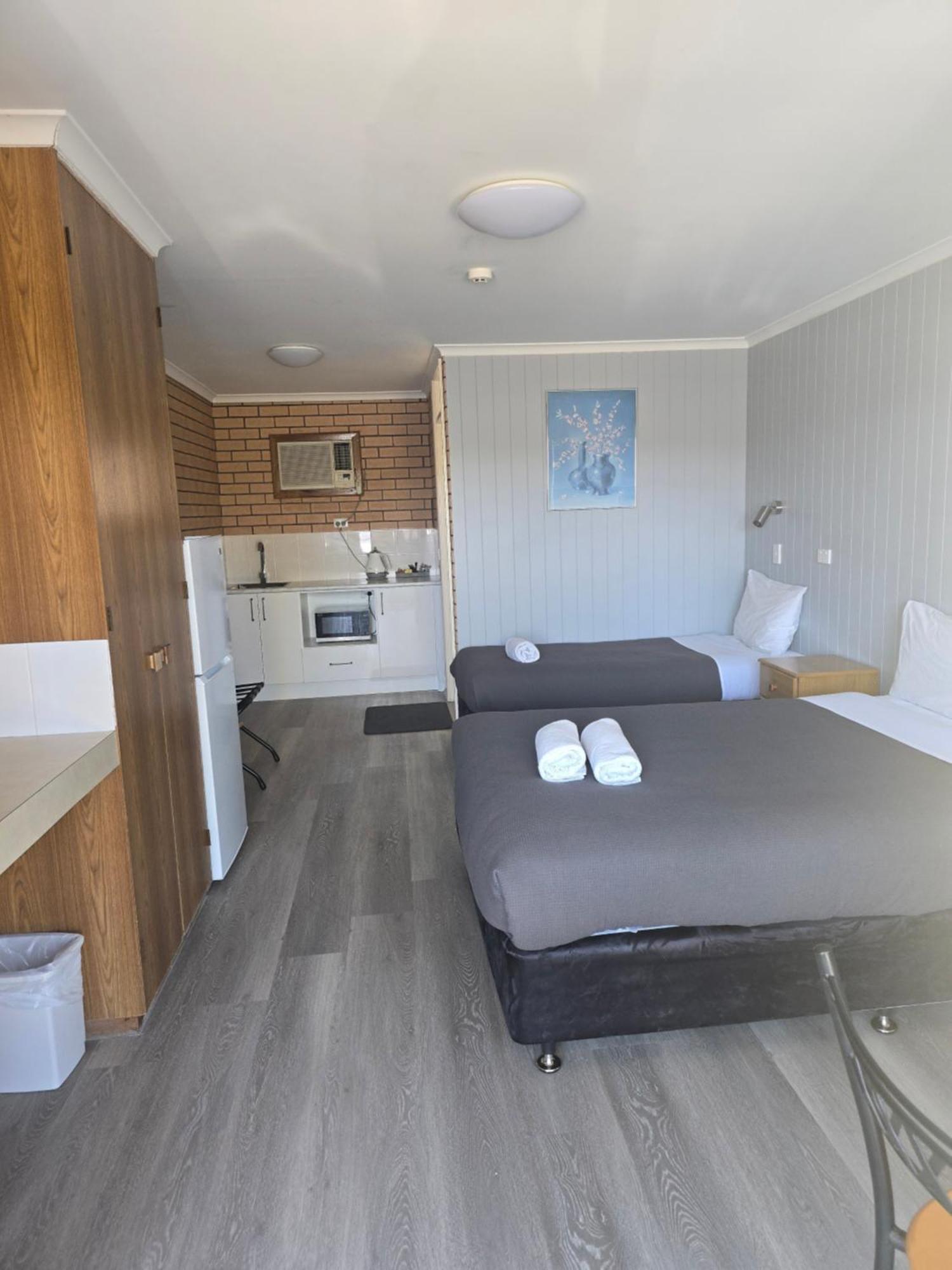 Bega Southtown Motor Inn Dış mekan fotoğraf