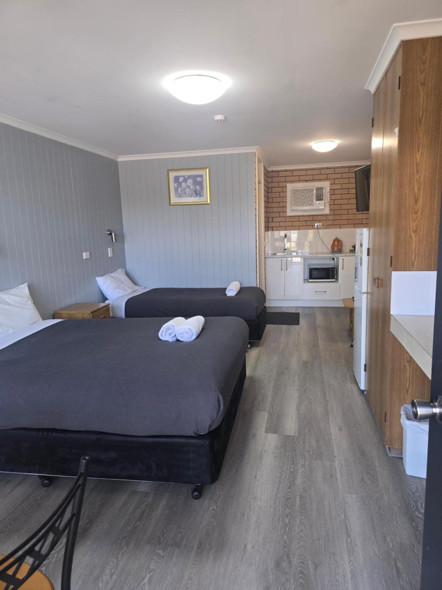 Bega Southtown Motor Inn Dış mekan fotoğraf