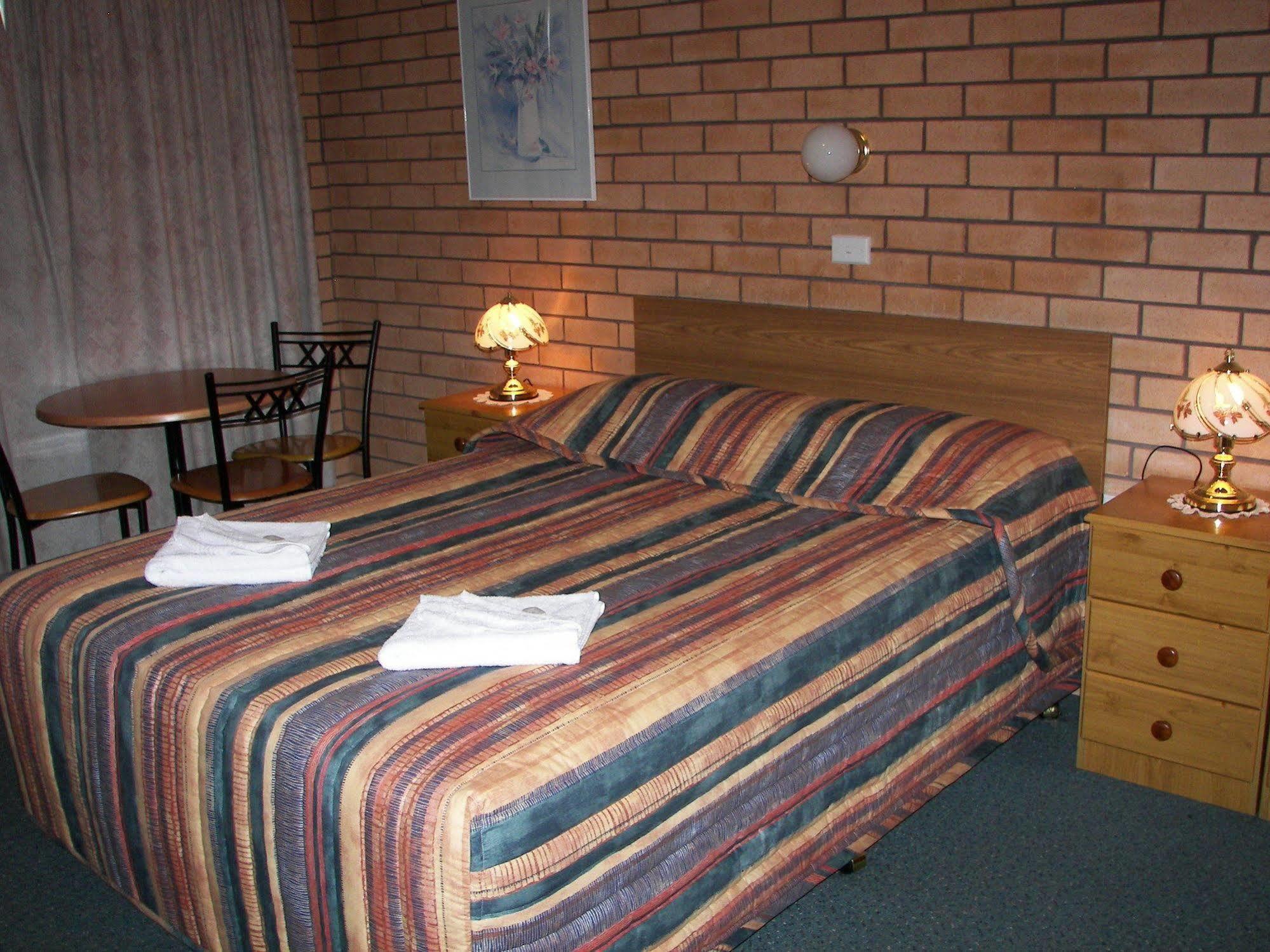 Bega Southtown Motor Inn Dış mekan fotoğraf
